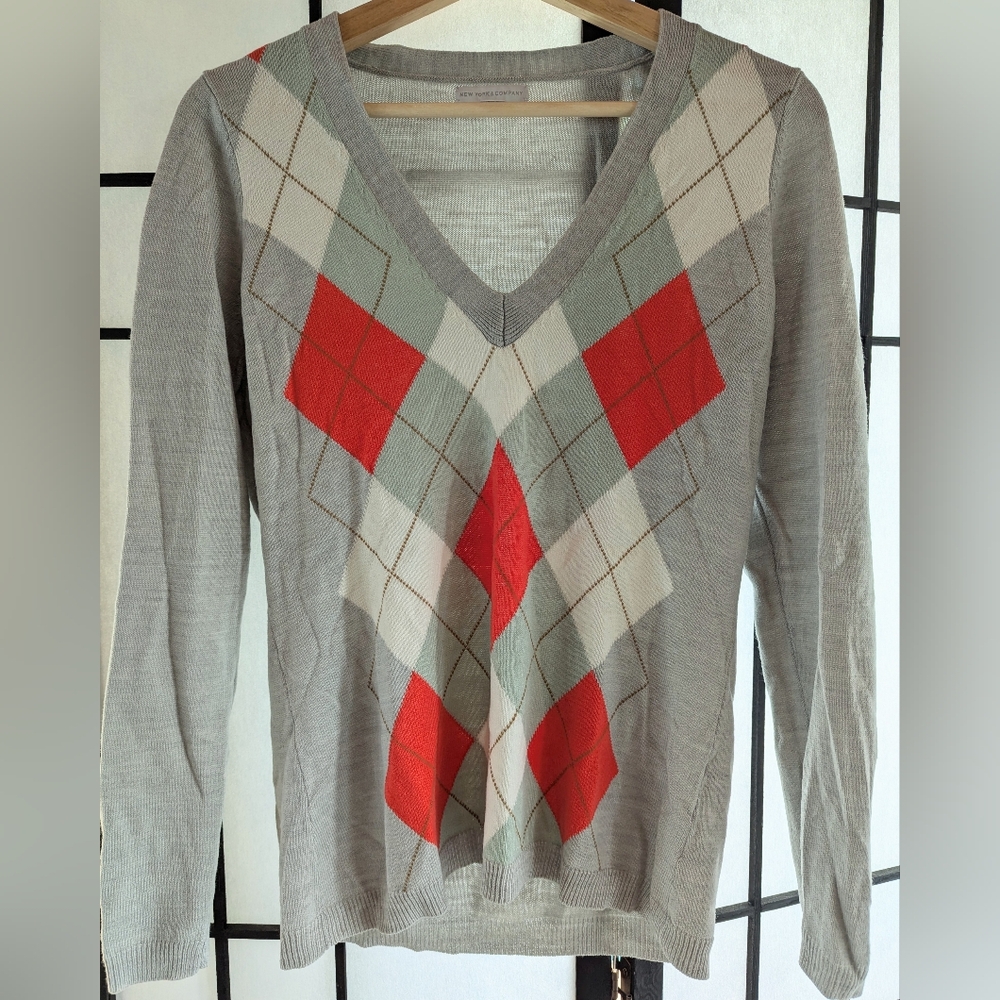 Argyle front New York & Co Stretch Sweater Salmon and Gray